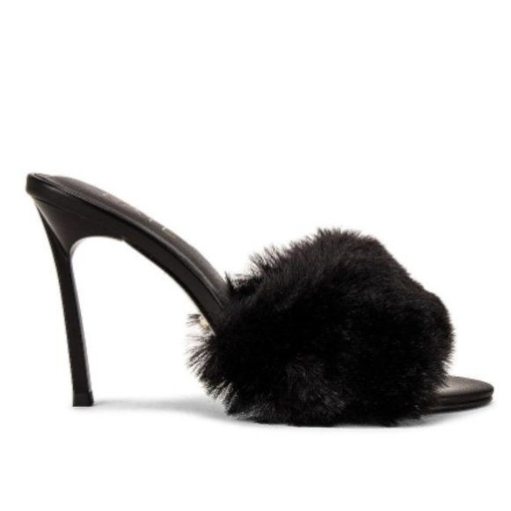 Raye Regina Heel Black Faux Fur Fuzzy Size 6.5